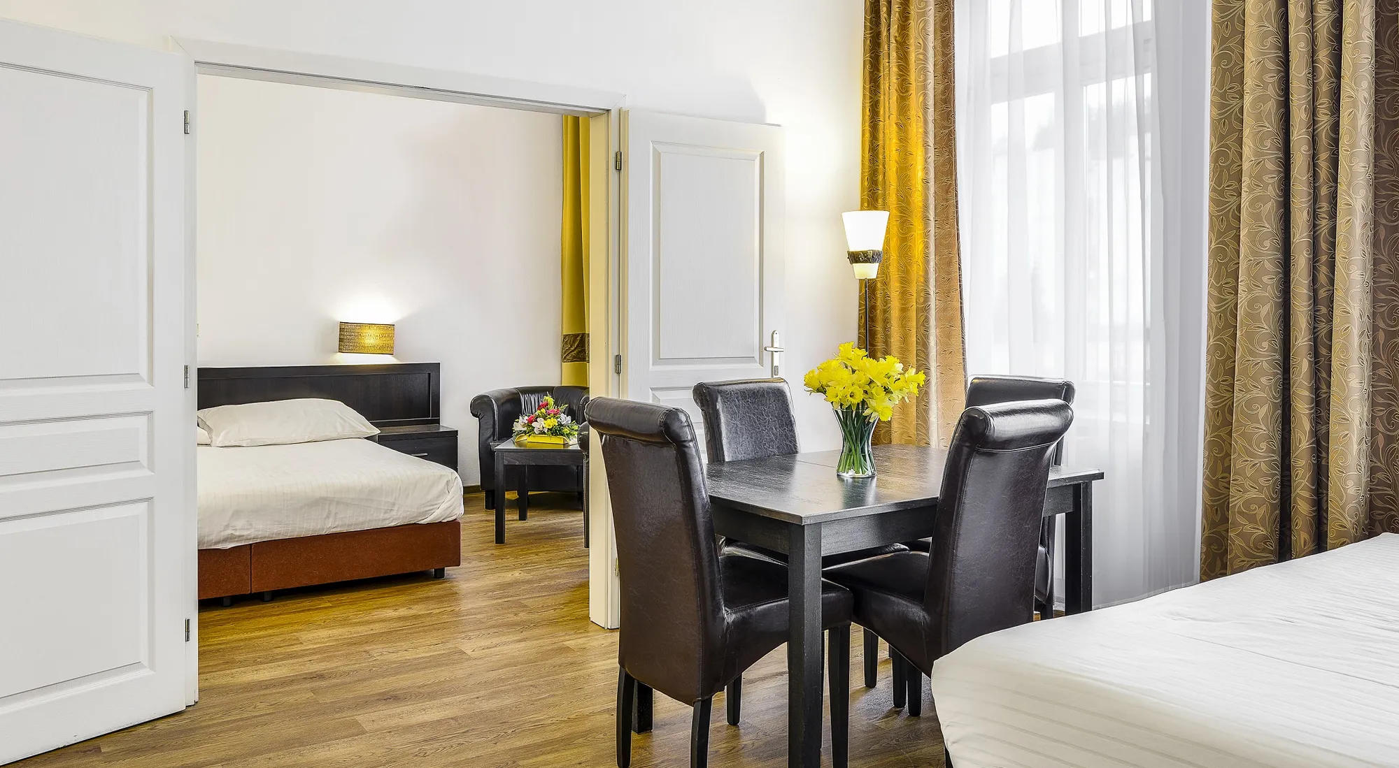 Náhled galerie Apartmán s balkonem a výhledem na kolonádu 2